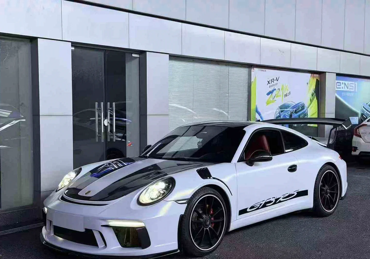 保时捷911 后面外观二