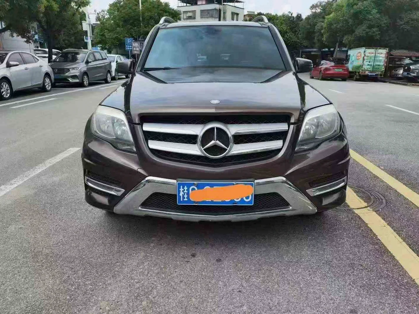 奔驰GLK 正面外观二