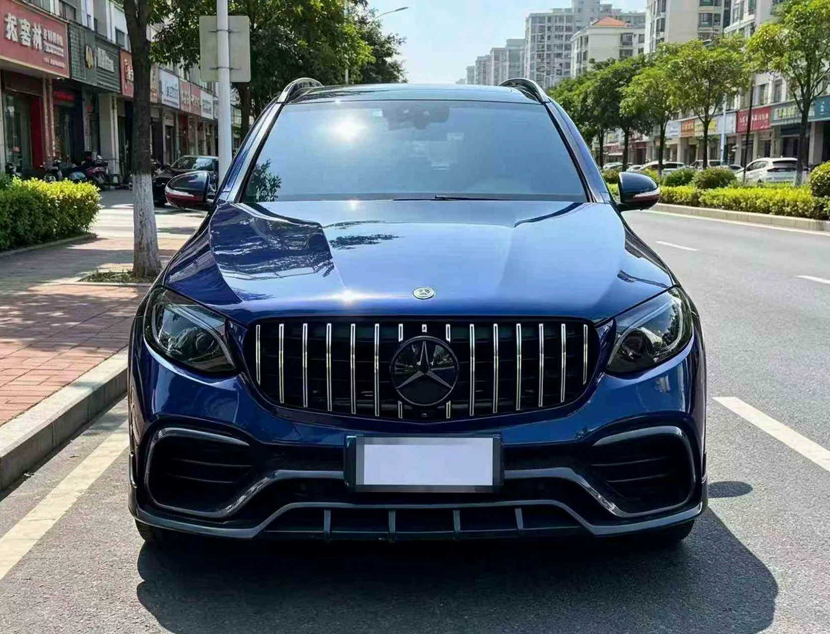 奔驰AMG 正面外观二