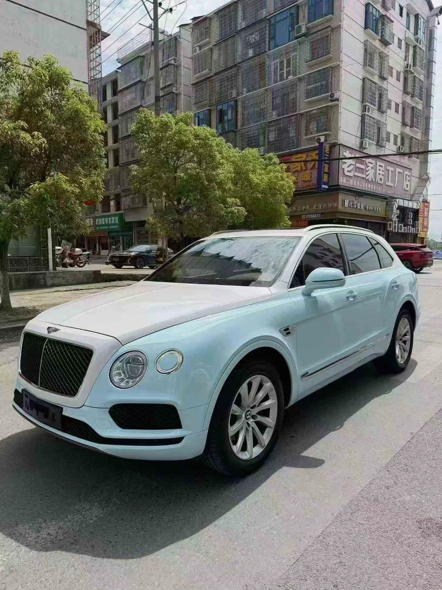 18年7月宾利添越柴油4.0T V8顶配