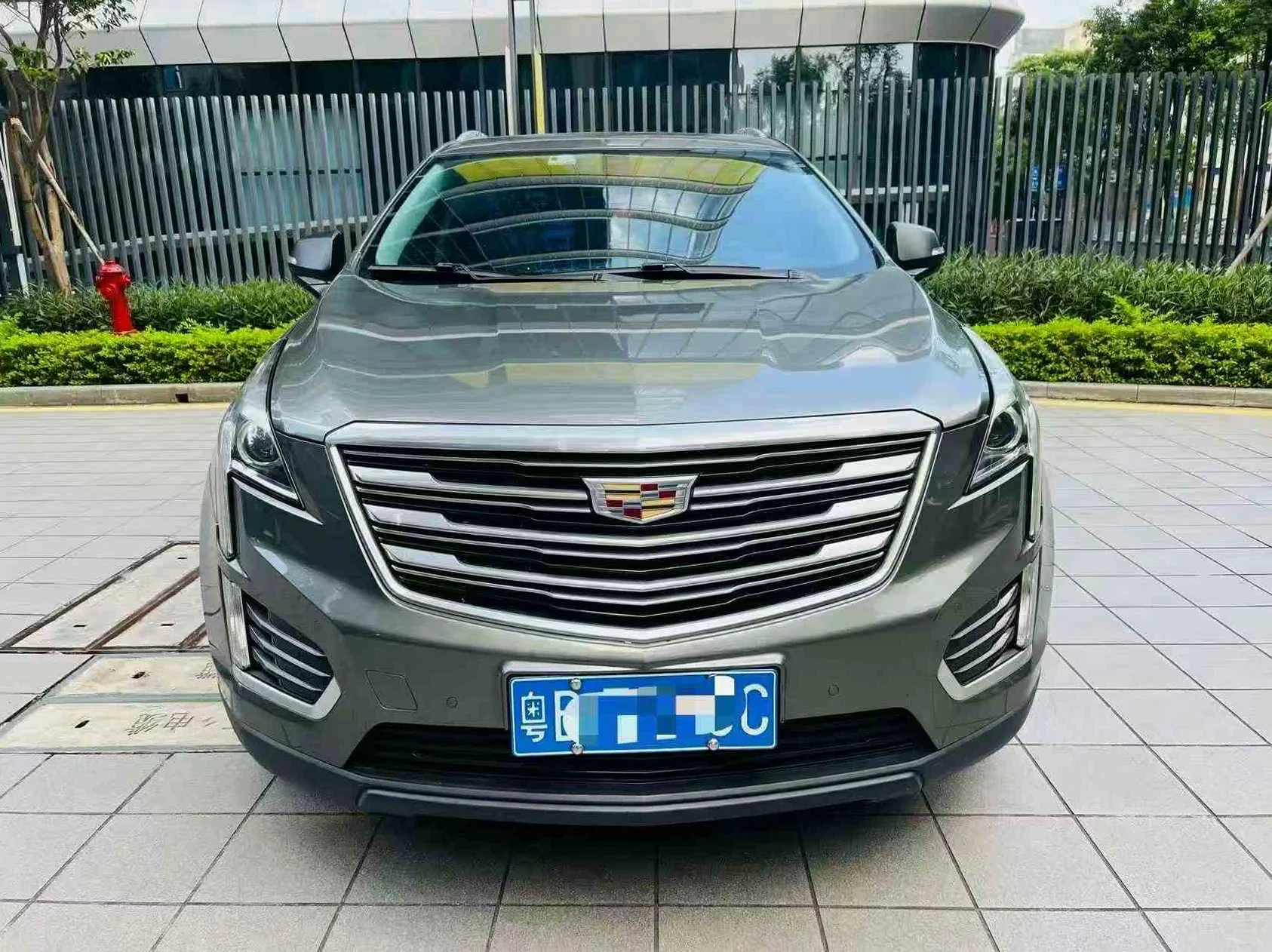 凯迪拉克XT5 正面外观二