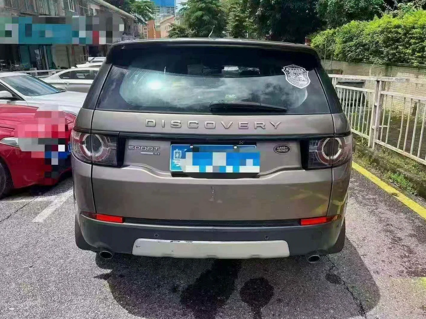 路虎发现神行 后面外观一