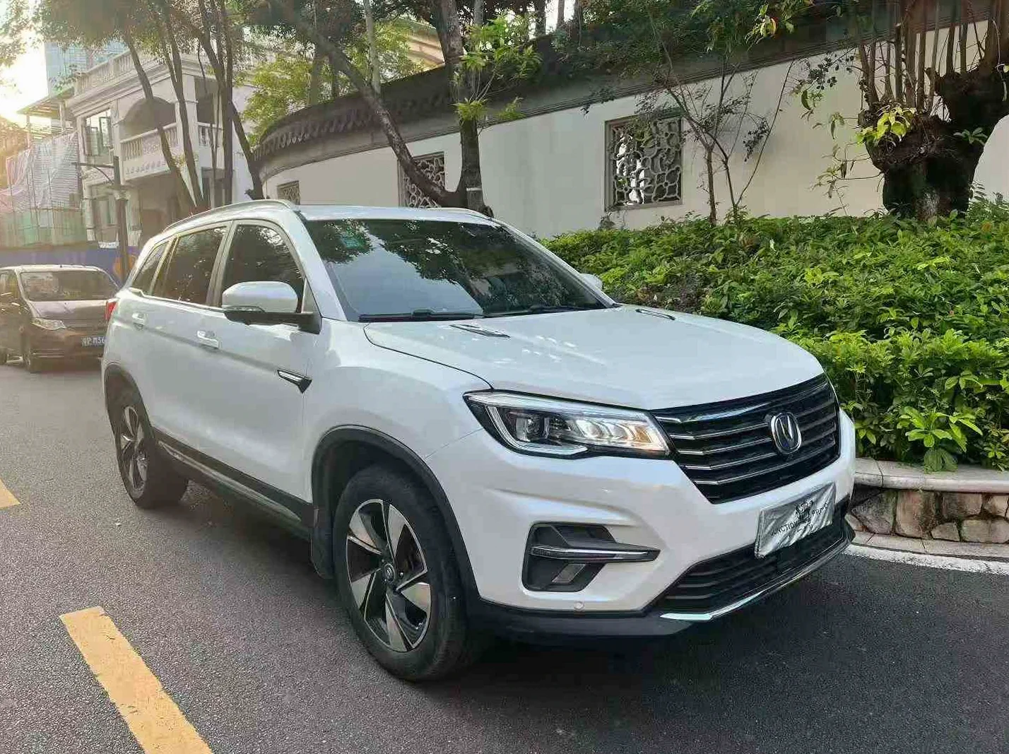 长安汽车CS75 正面外观三