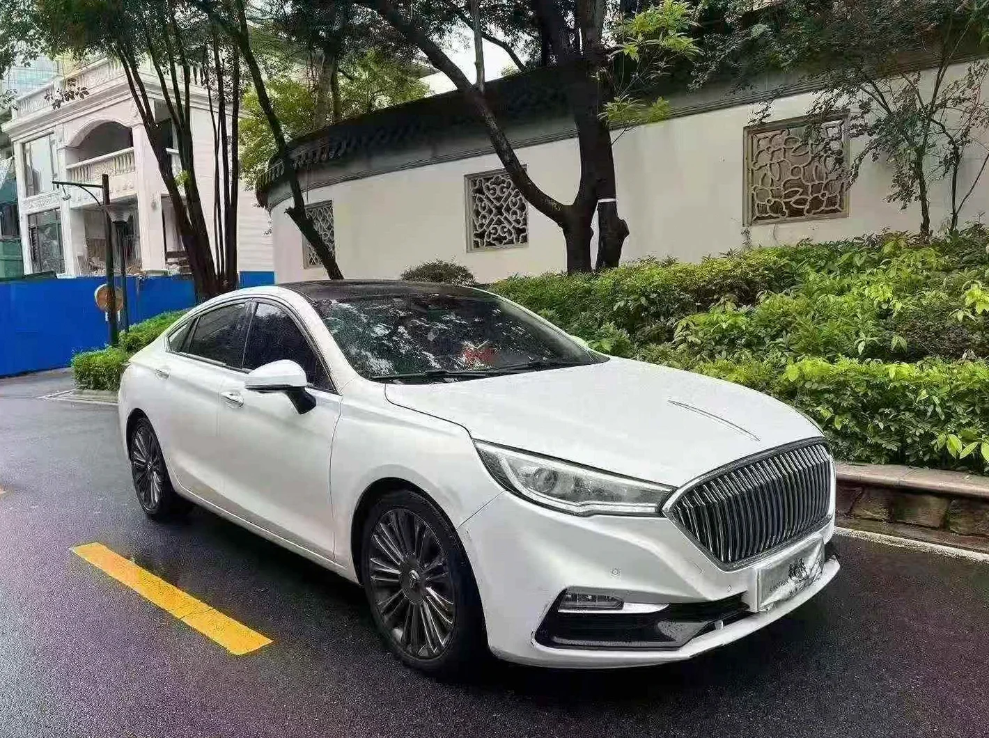 红旗H5 正面外观二