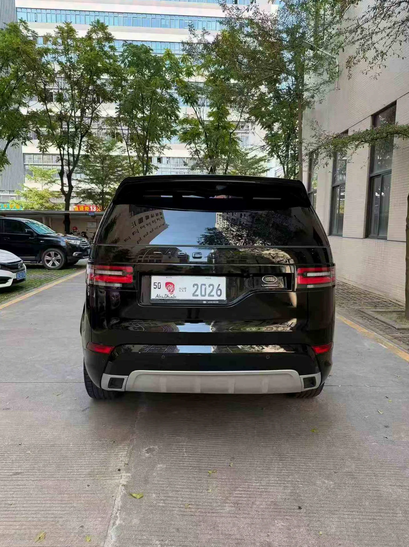 路虎发现 后面外观二