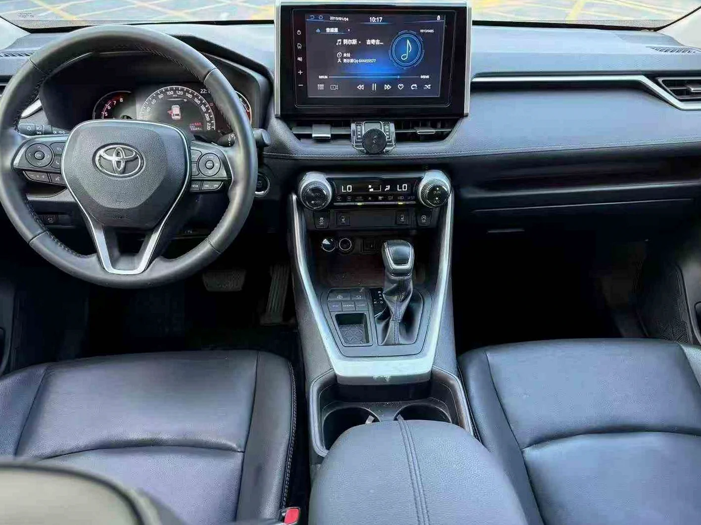 丰田RAV4 后面外观二
