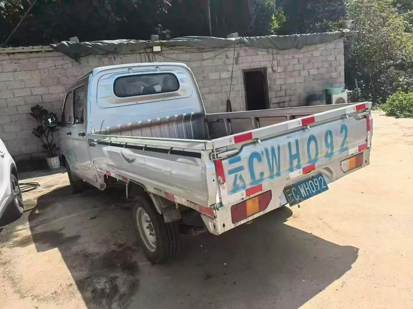 货车五菱汽车小货车 后面外观一