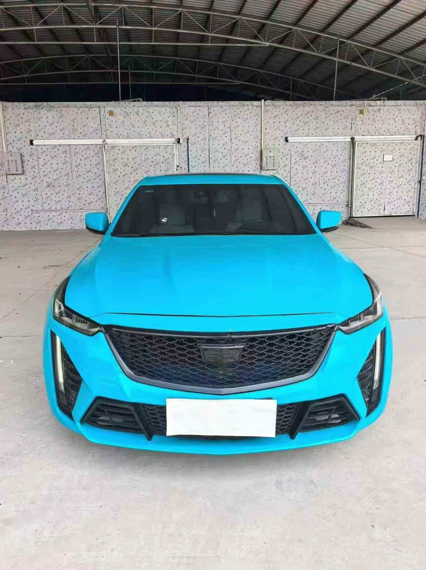 凯迪拉克CT5 正面外观二