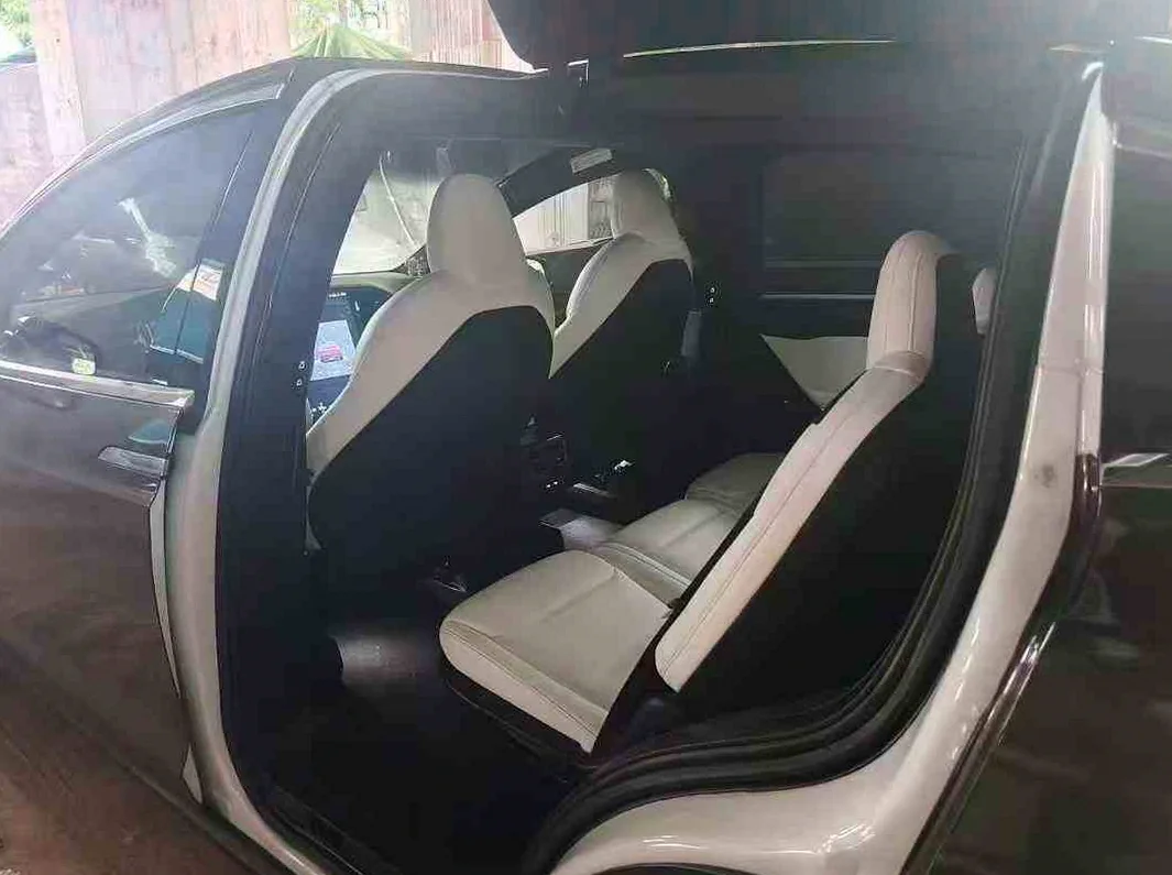 特斯拉MODEL 后面外观三