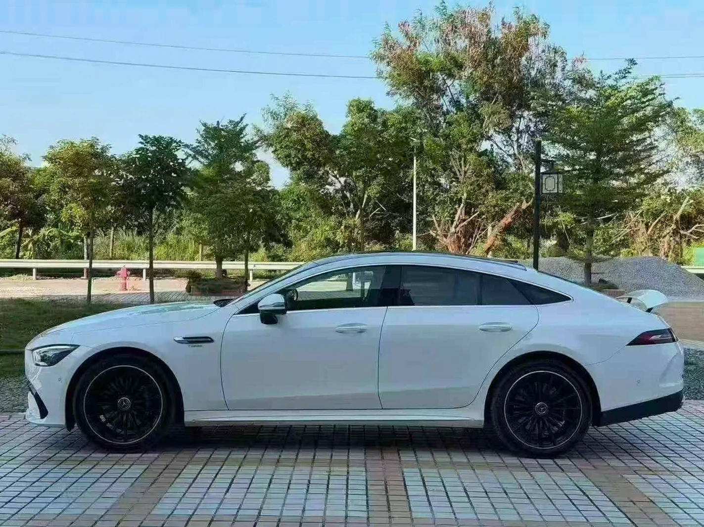 奔驰AMG 正面外观三