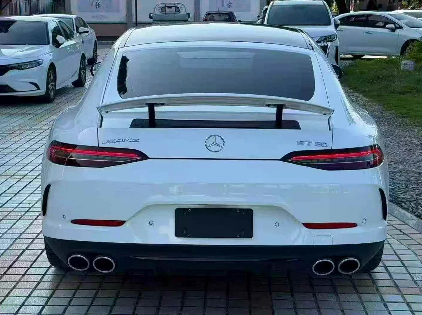 奔驰AMG 后面外观一