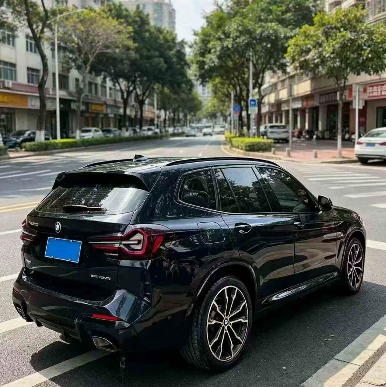 宝马X3 后面外观三