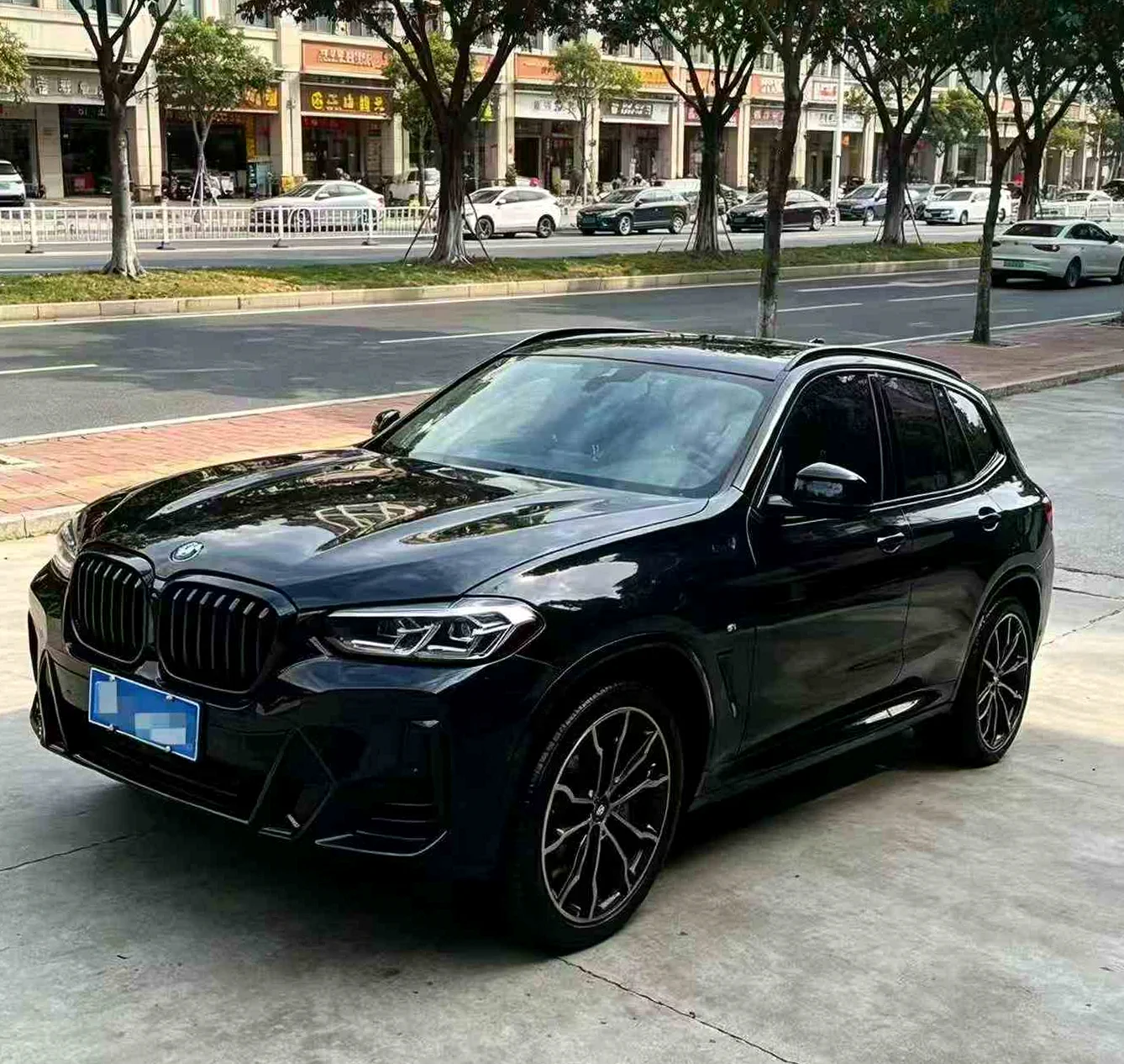 宝马X3 正面外观三