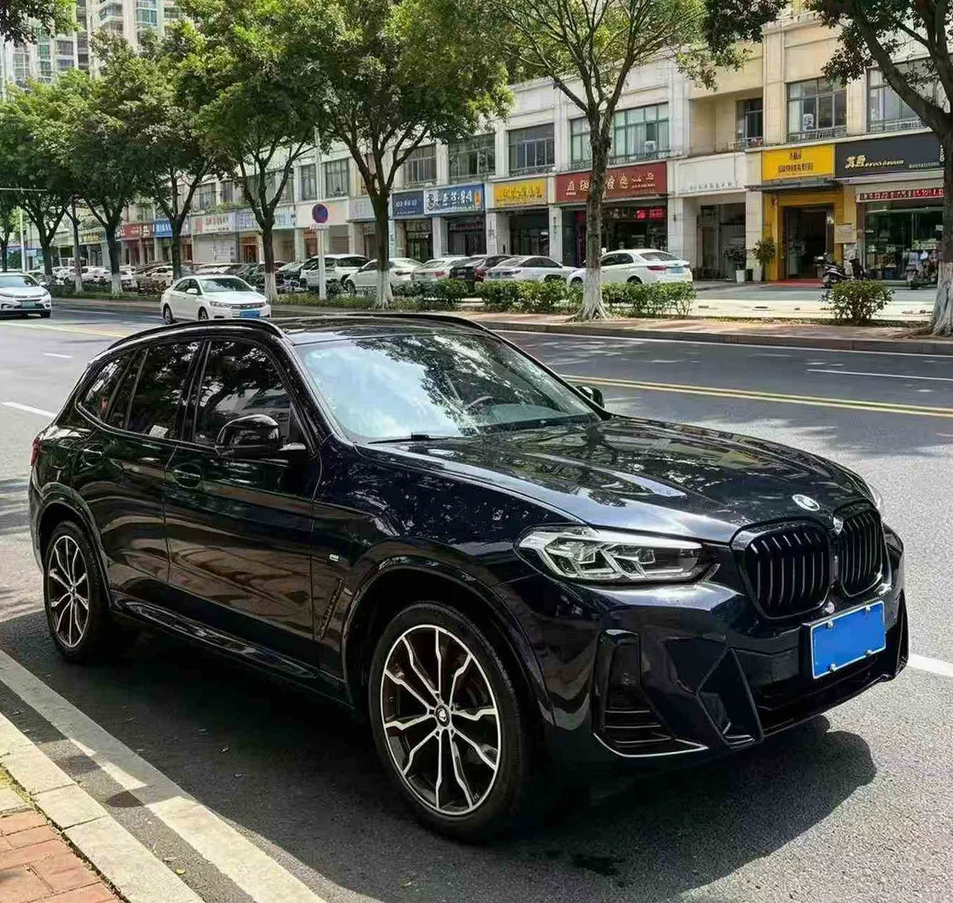 22年宝马X3 2.0T高配四驱
