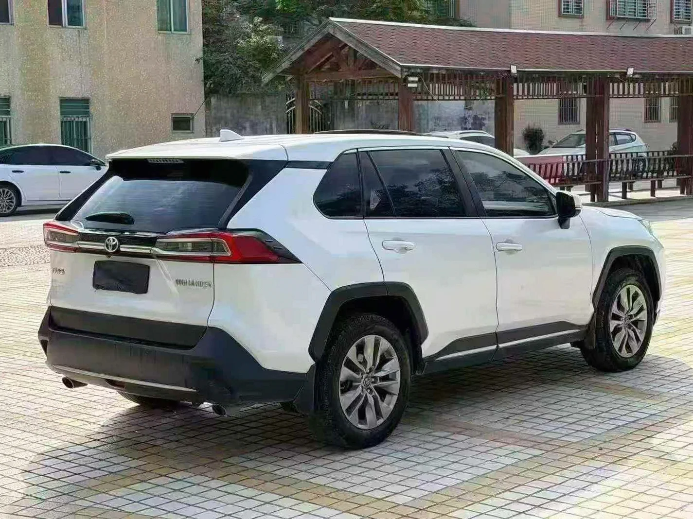 丰田威兰达 驾驶室