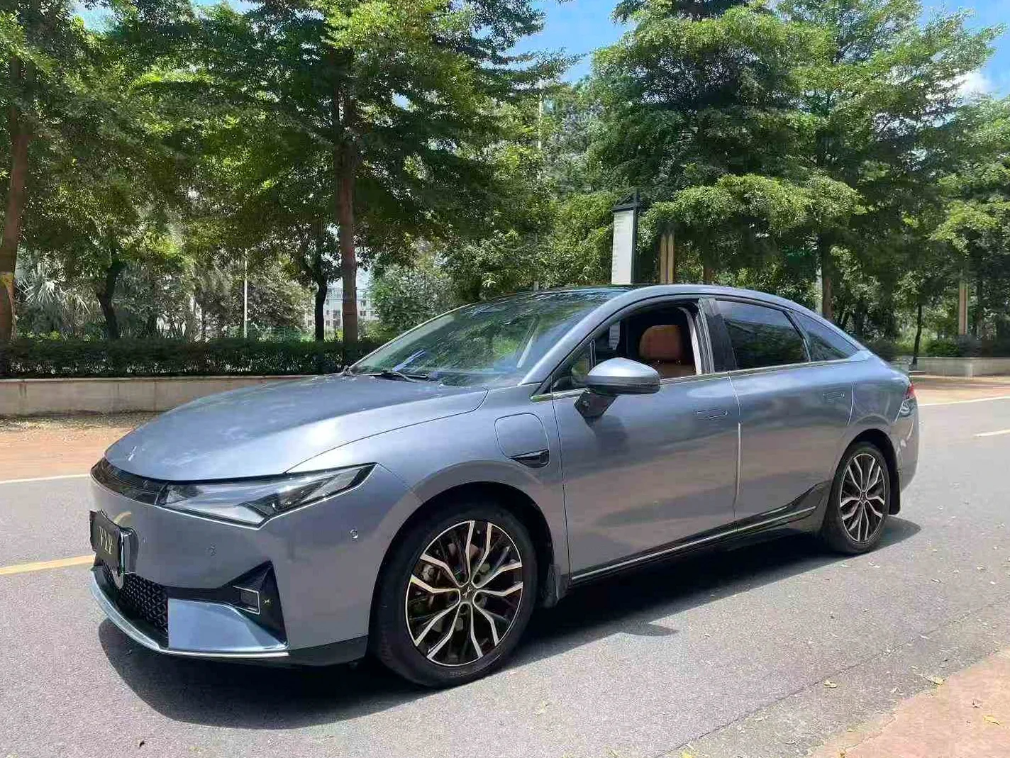 小鹏汽车P5 正面外观三