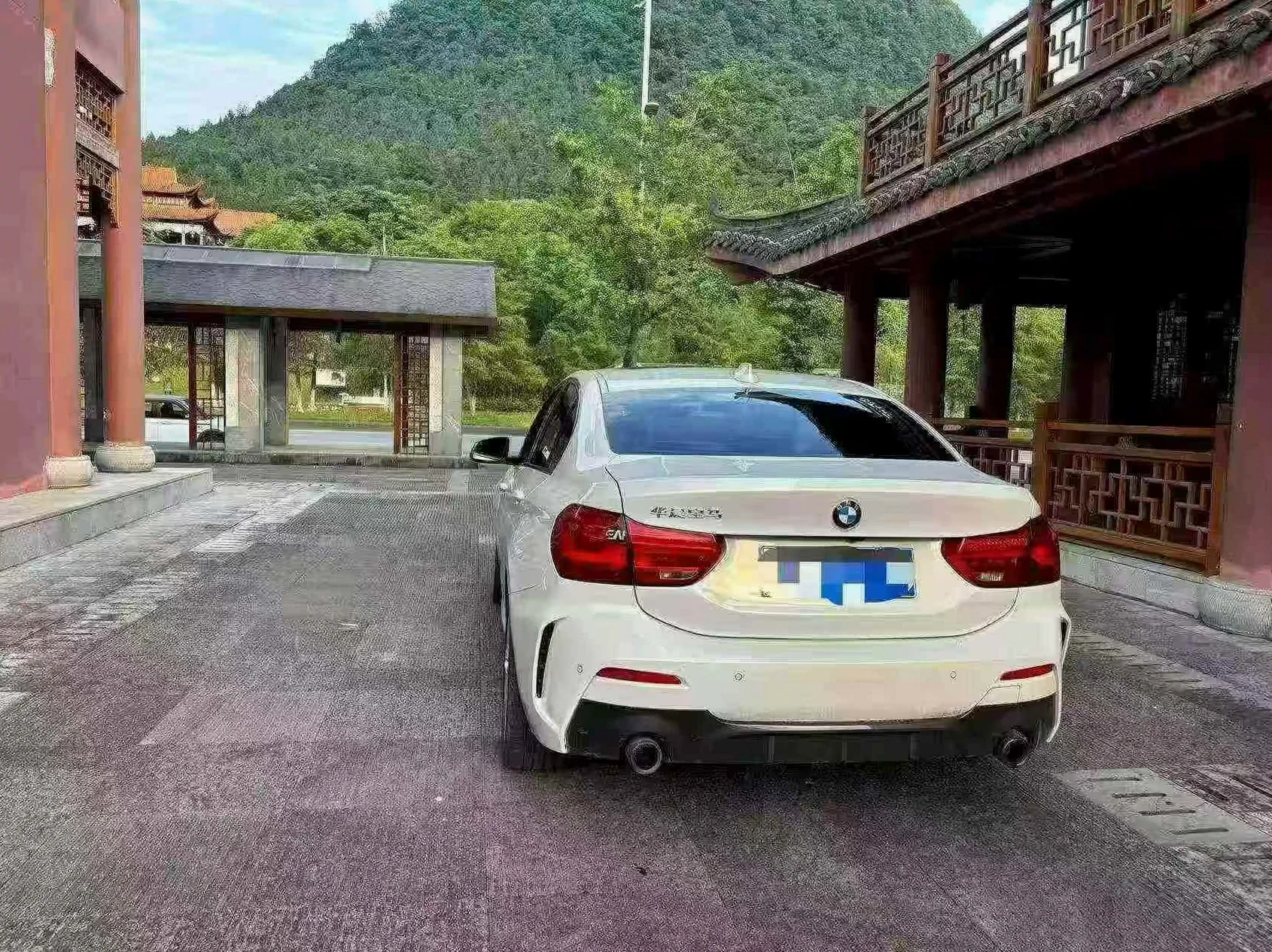 宝马1系 内饰后排