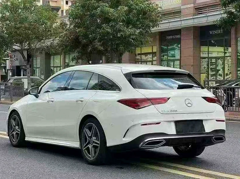 奔驰C 内饰前排