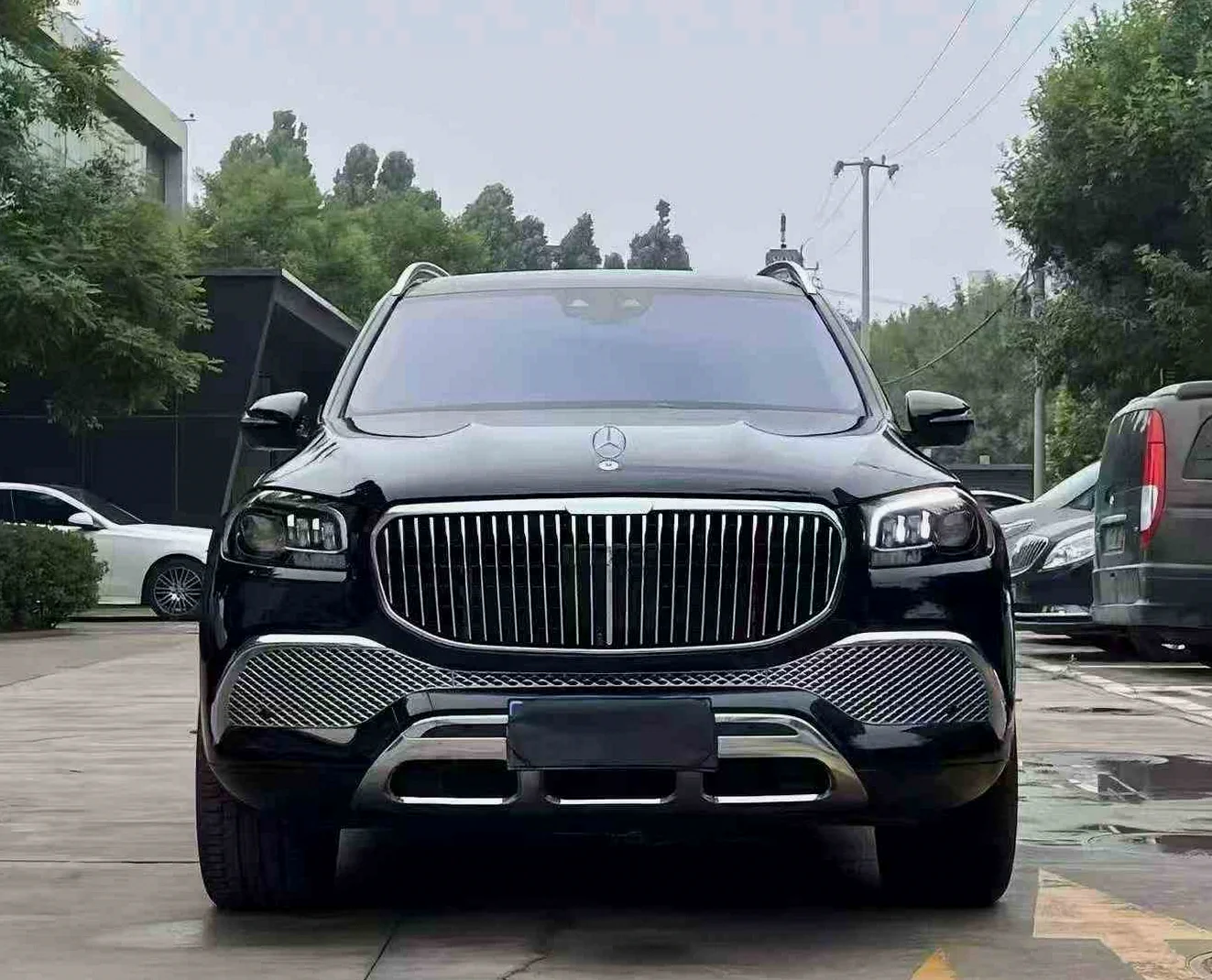 奔驰迈巴赫GLS 正面外观二