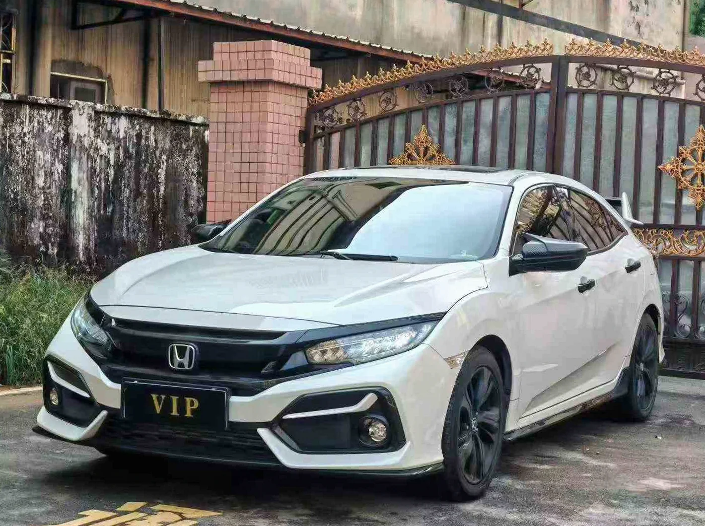 准23年本田思域HATCHBACK 220TURBO