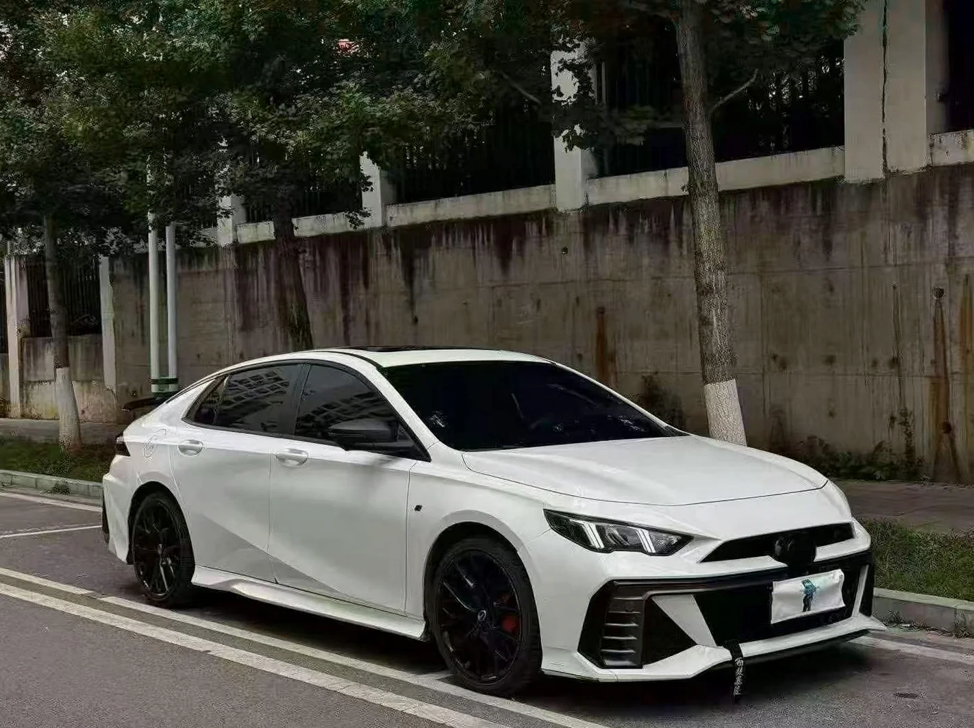 传祺影豹 正面外观三