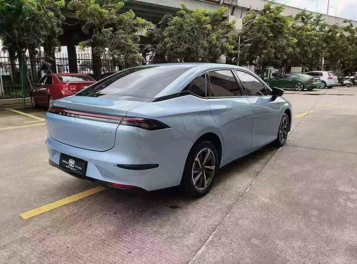 埃安S 内饰前排
