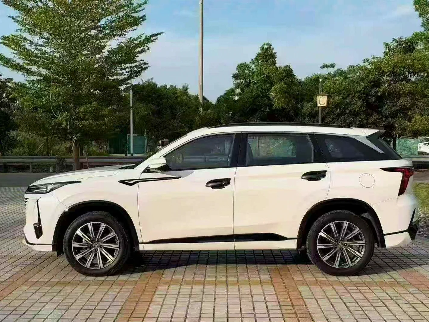 长安汽车CS75 正面外观三