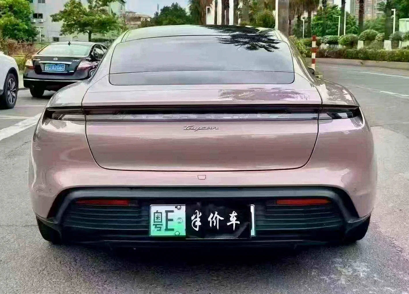 保时捷Taycan 内饰后排
