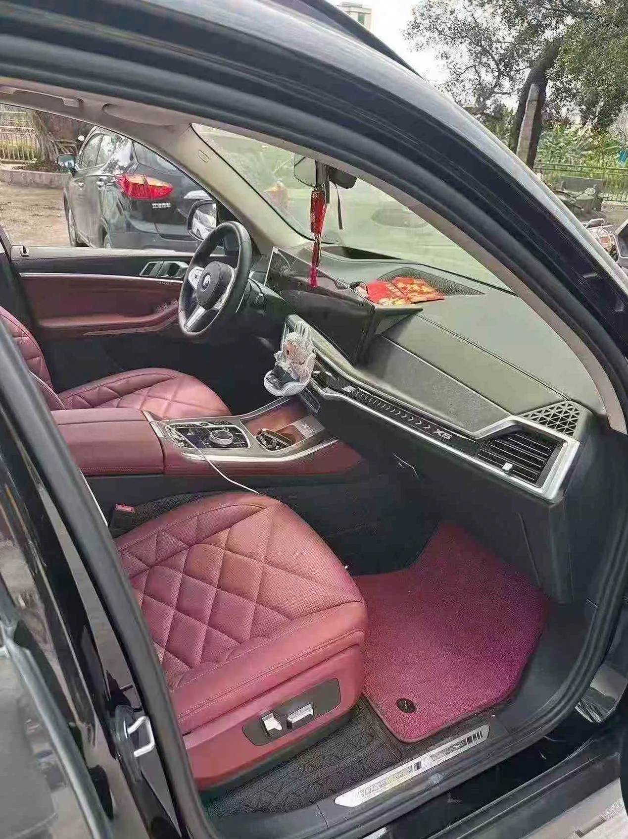 宝马X5 后面外观三