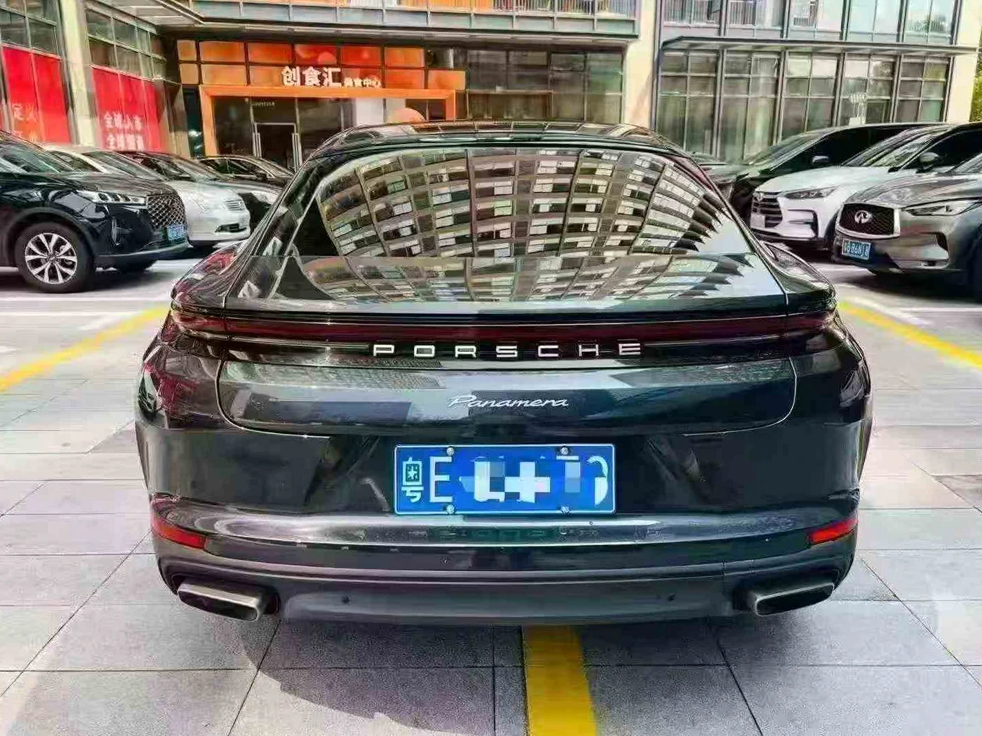 保时捷帕拉梅拉 内饰后排