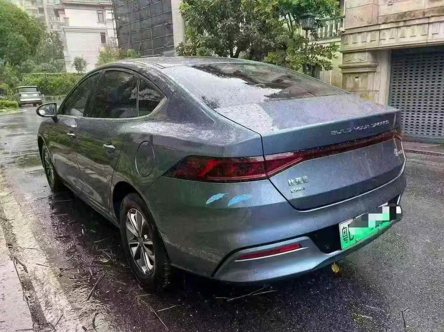 比亚迪秦 内饰后排