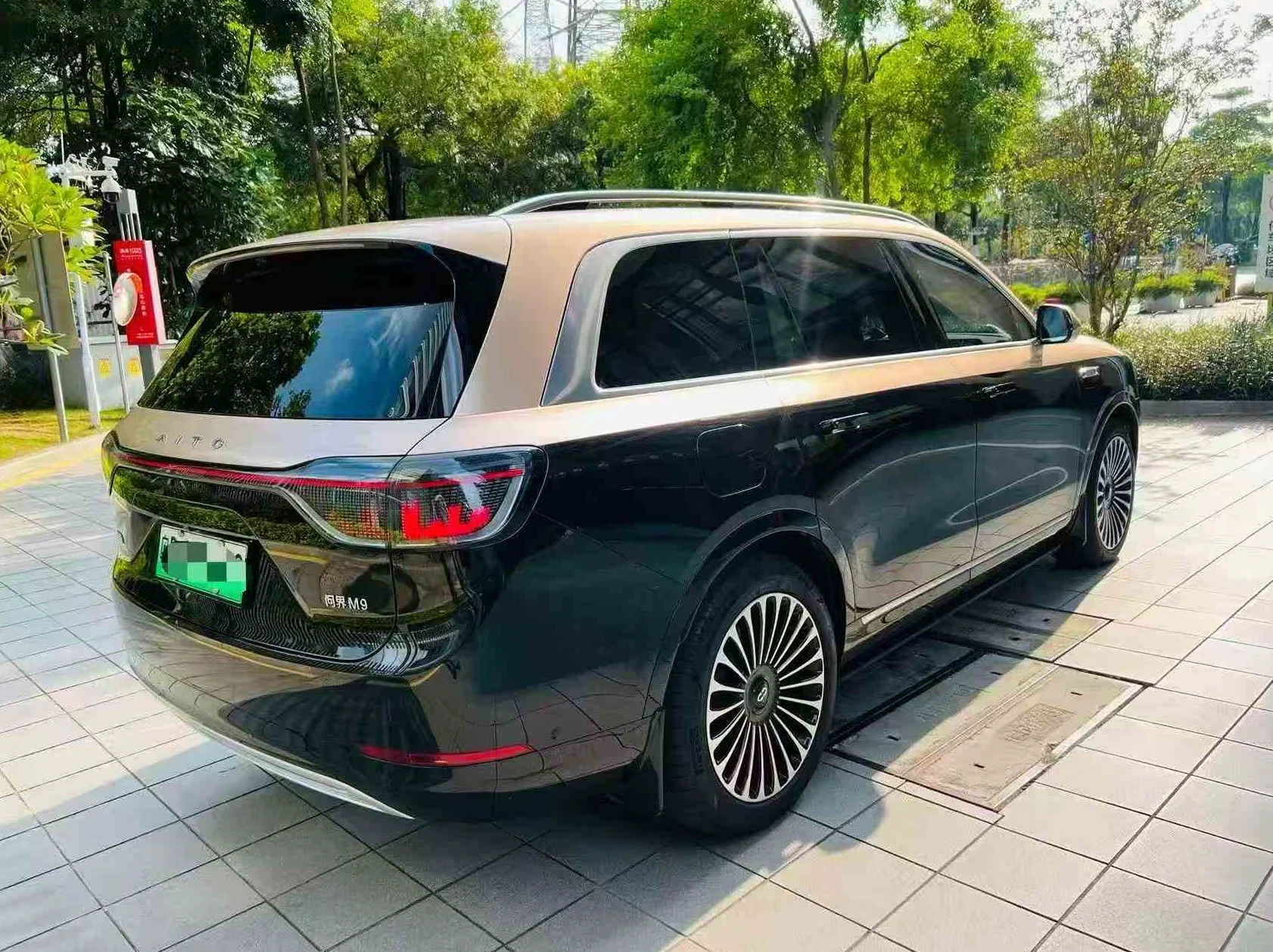 华为智选问界 驾驶室