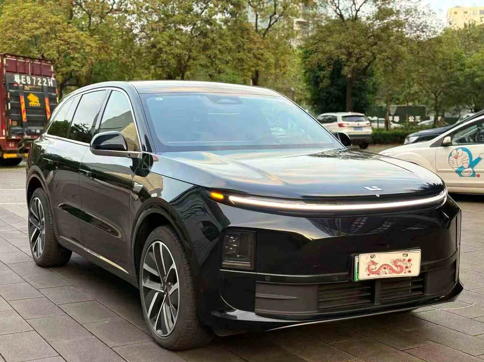理想L6 正面外观三
