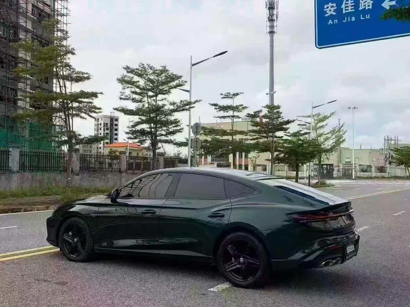 名爵7 后面外观一