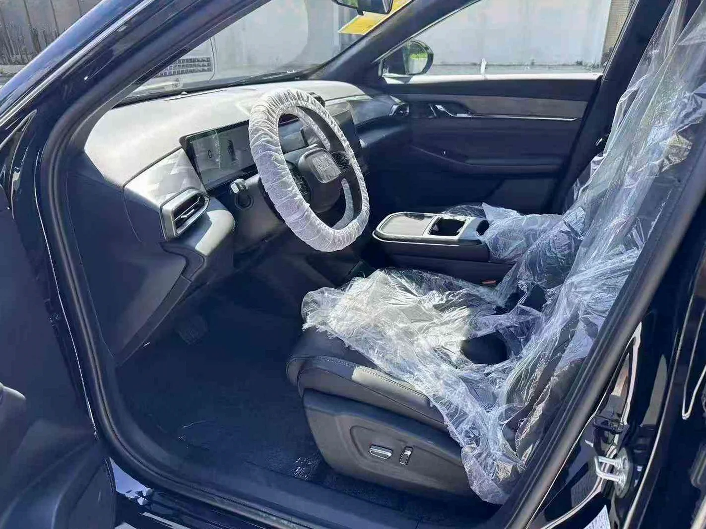 东风L7 后面外观一