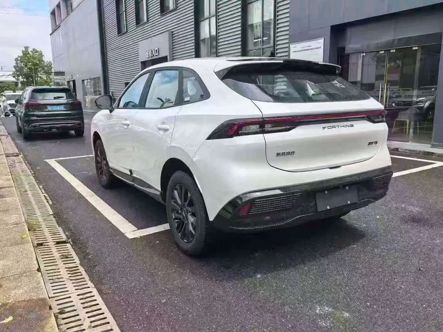 东风星海 内饰后排