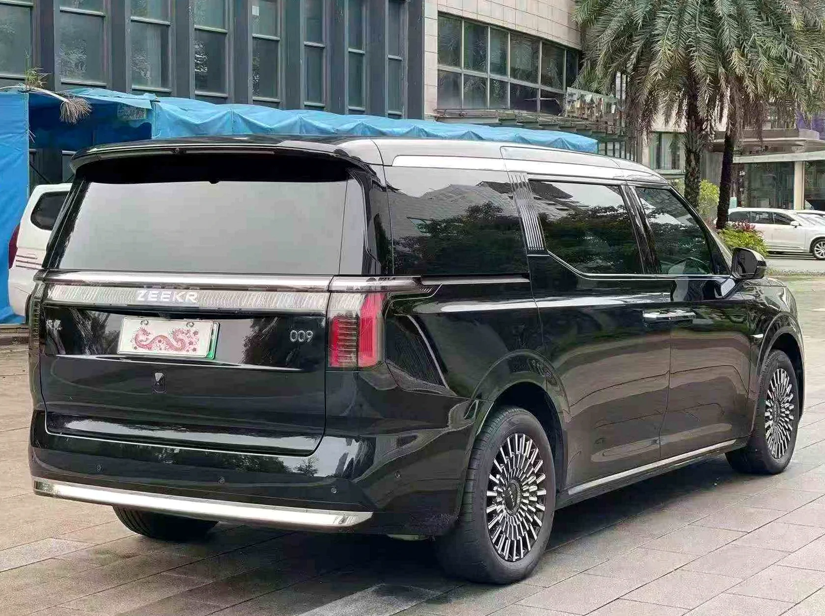 极氪汽车009 驾驶室
