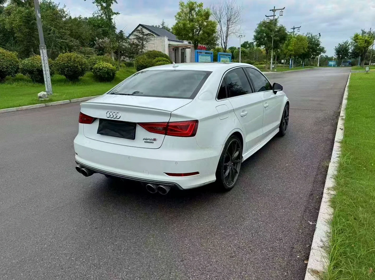 奥迪S3 后面外观二