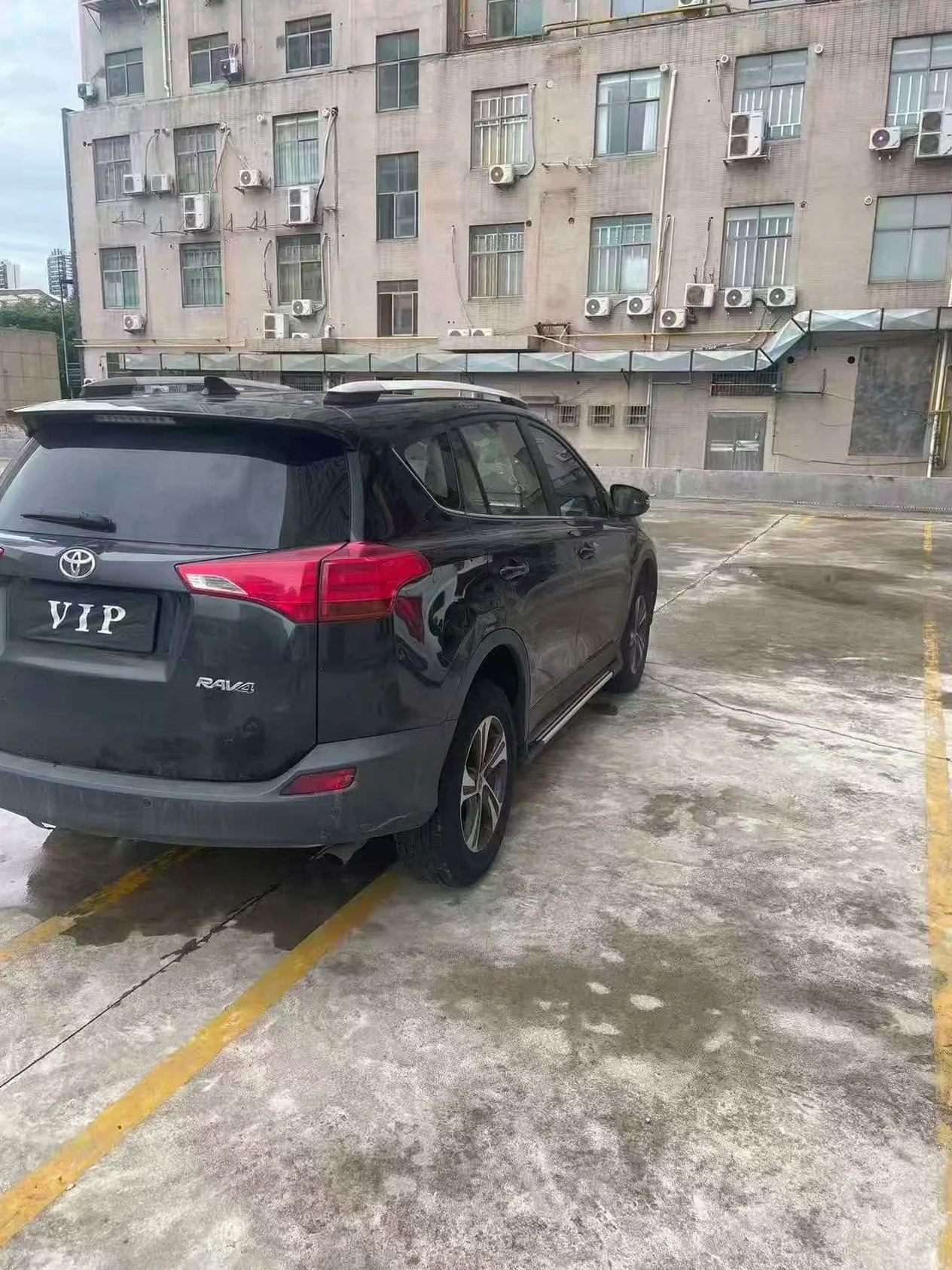 丰田RAV4荣放 后面外观三