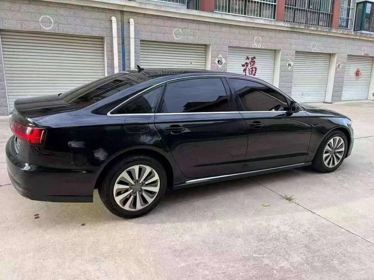 奥迪A6L 后面外观二