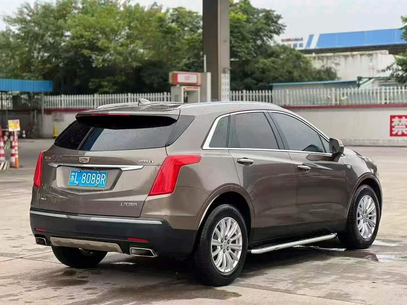 凯迪拉克XT5 后面外观三