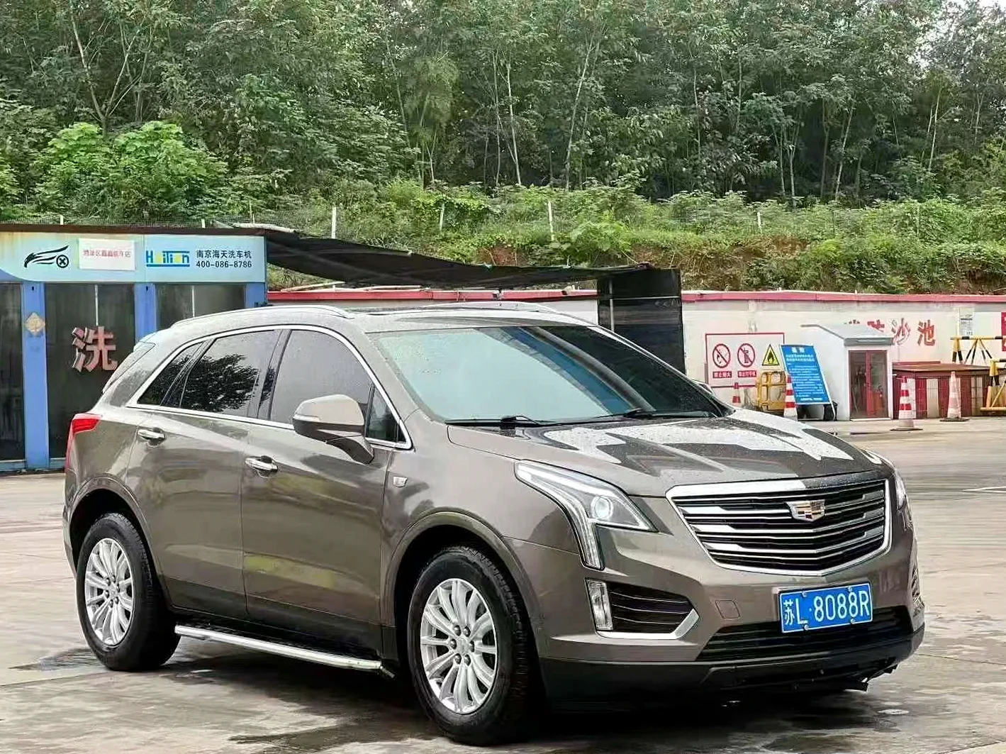 凯迪拉克XT5 正面外观三