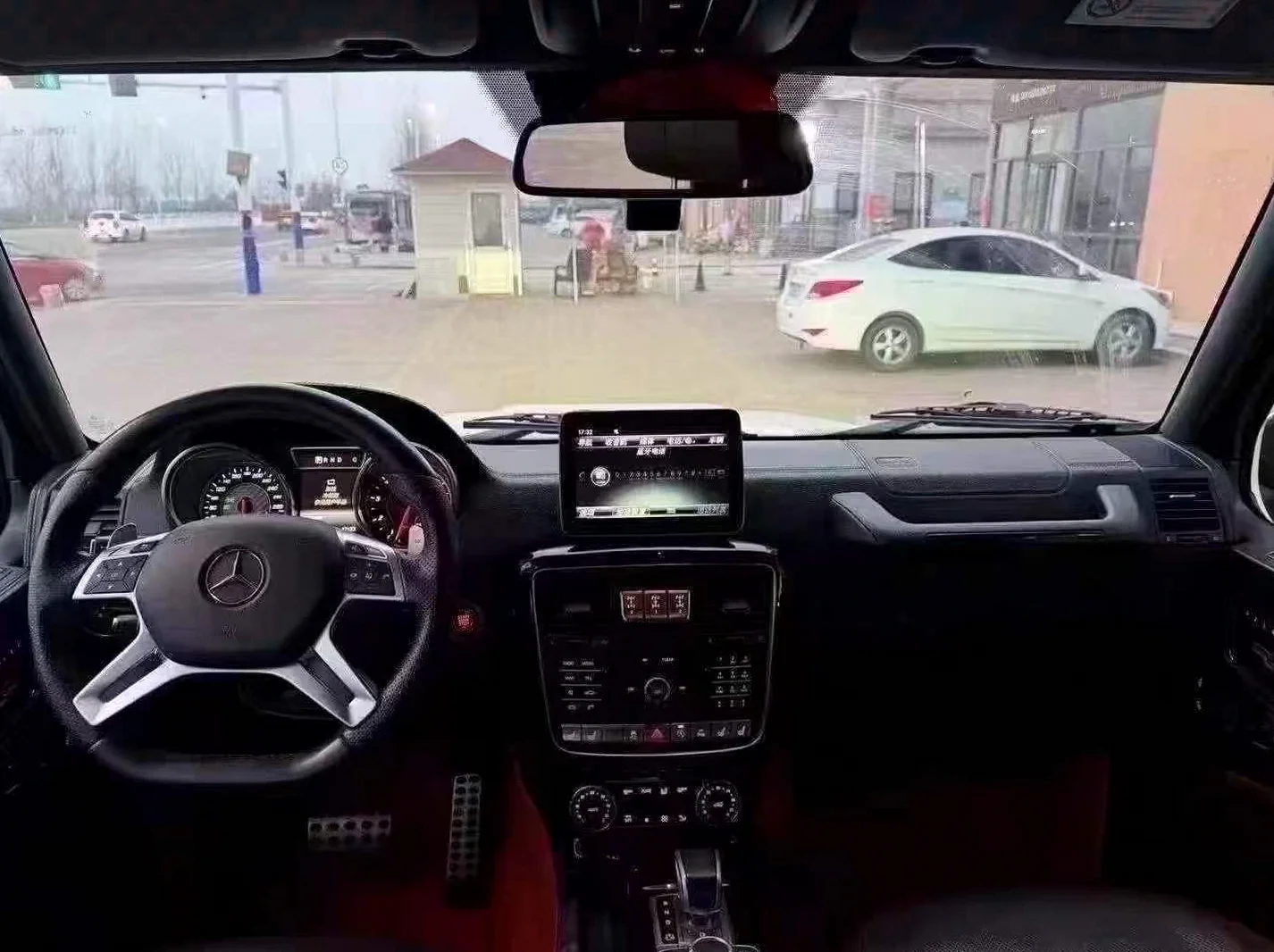 奔驰AMG 内饰前排
