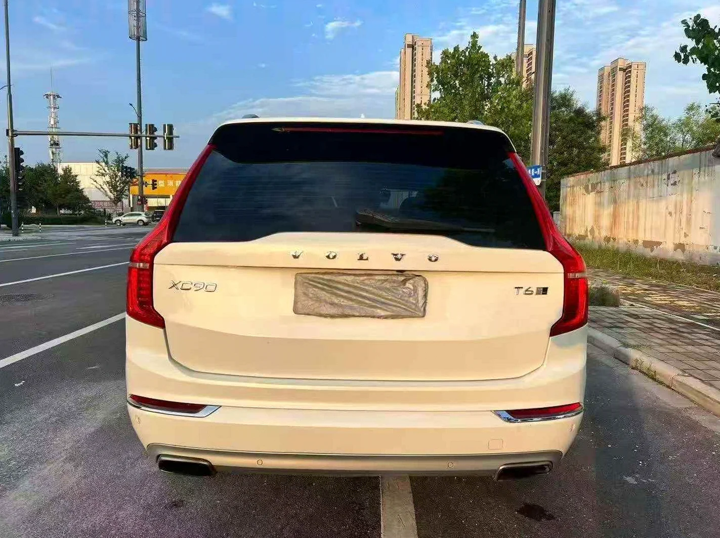 沃尔沃XC90 后面外观三