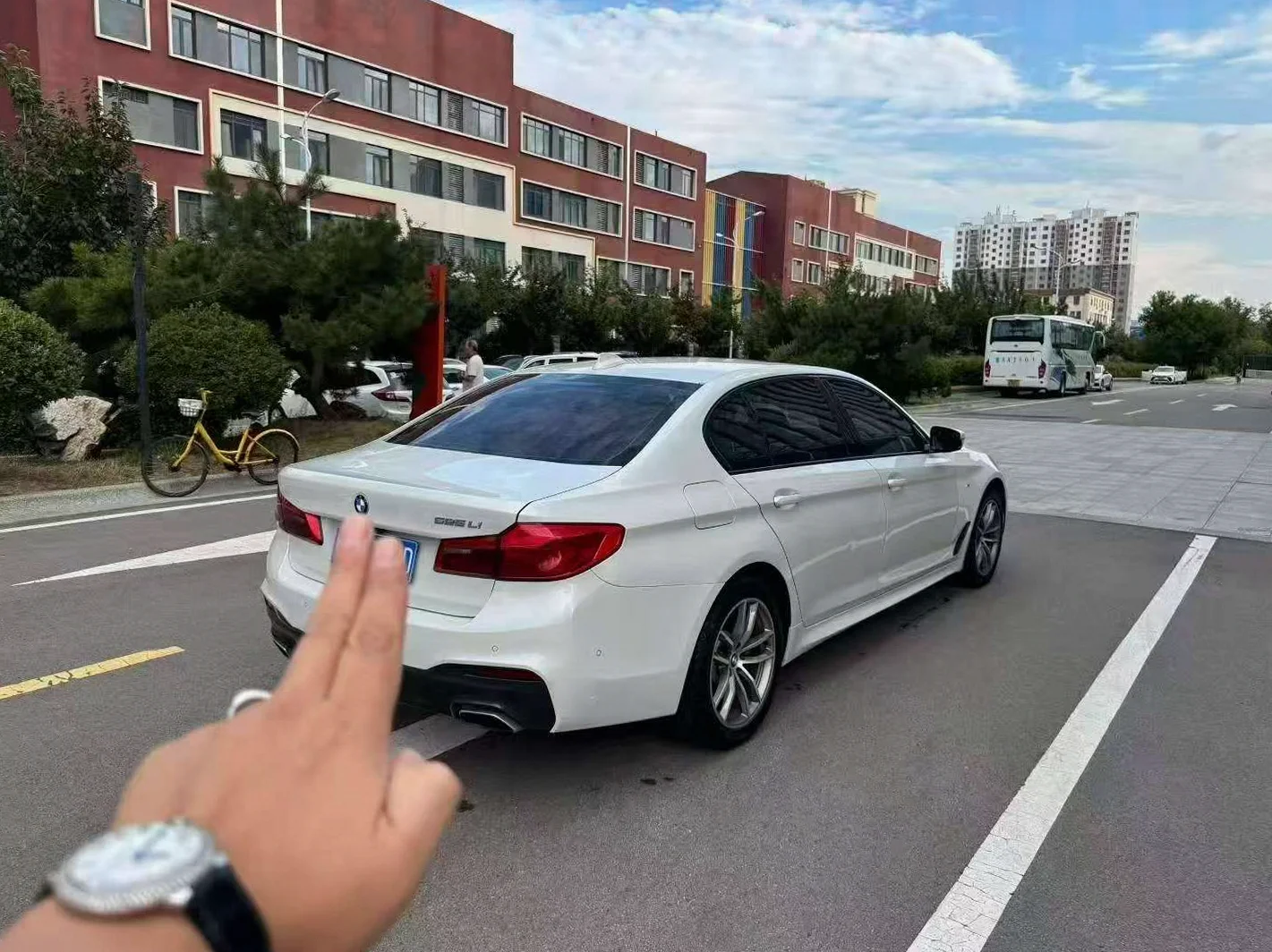 宝马5系 后面外观二
