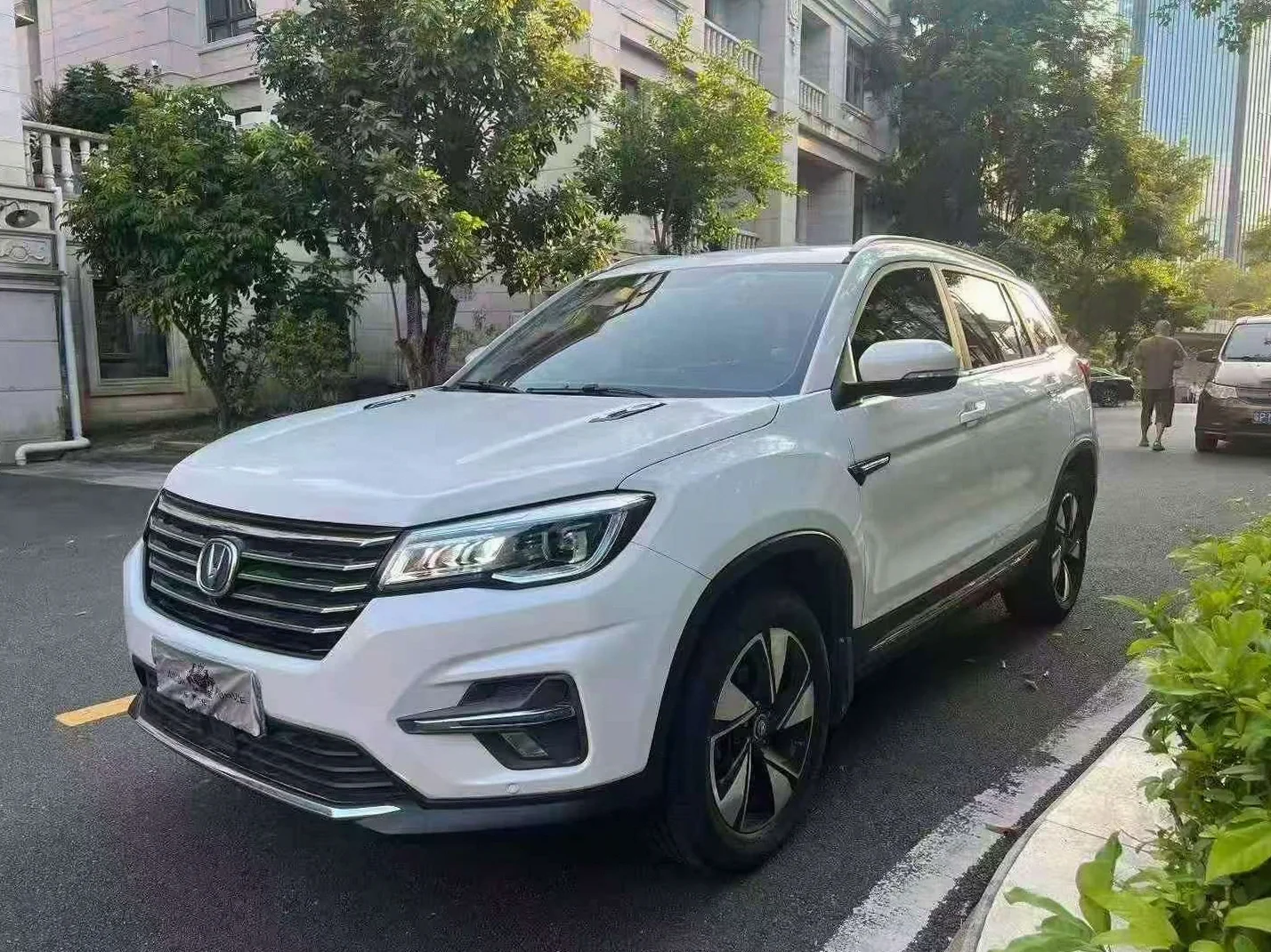 长安汽车CS75 正面外观三