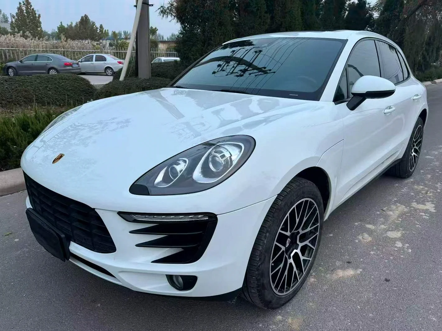 保时捷Macan 正面外观三