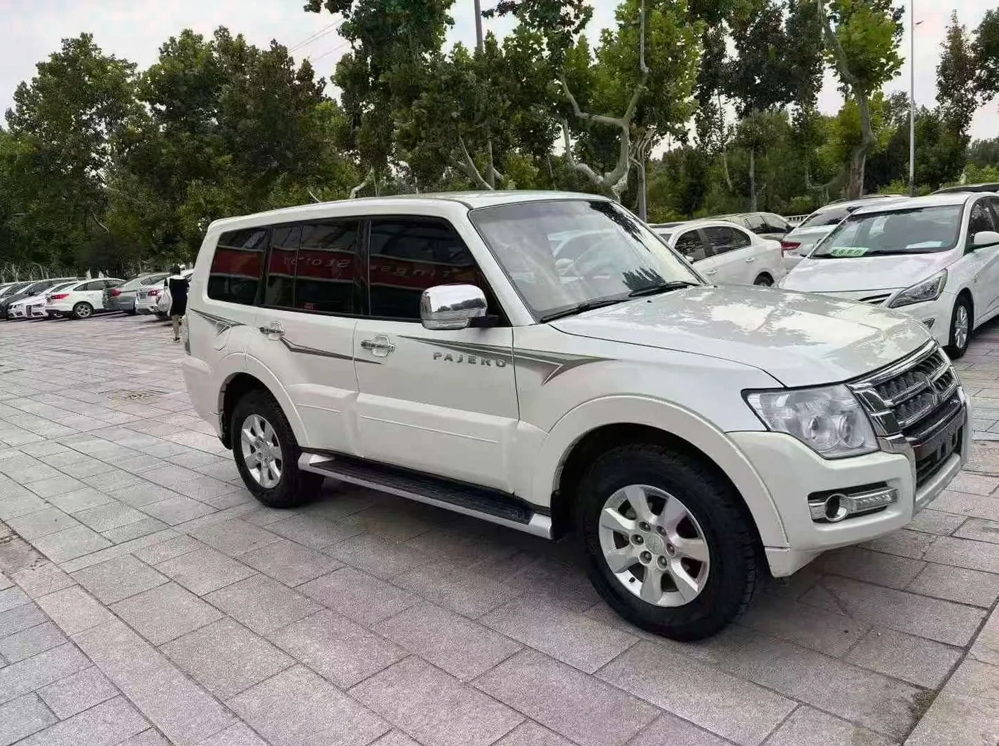 三菱帕杰罗 正面外观三