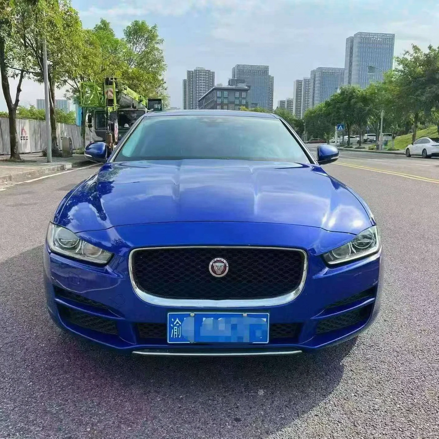 捷豹XEL 正面外观二