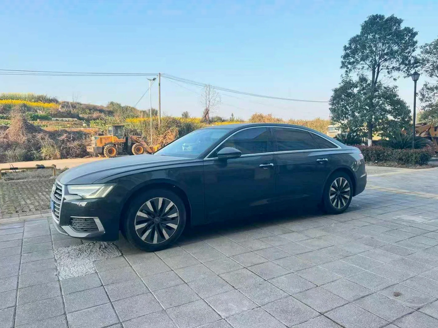 奥迪A6L 正面外观三